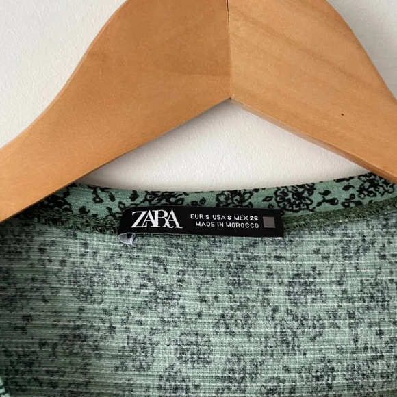 Zara Tiered Floral Midi Dress Green Black Size Small - Picture 7 of 8